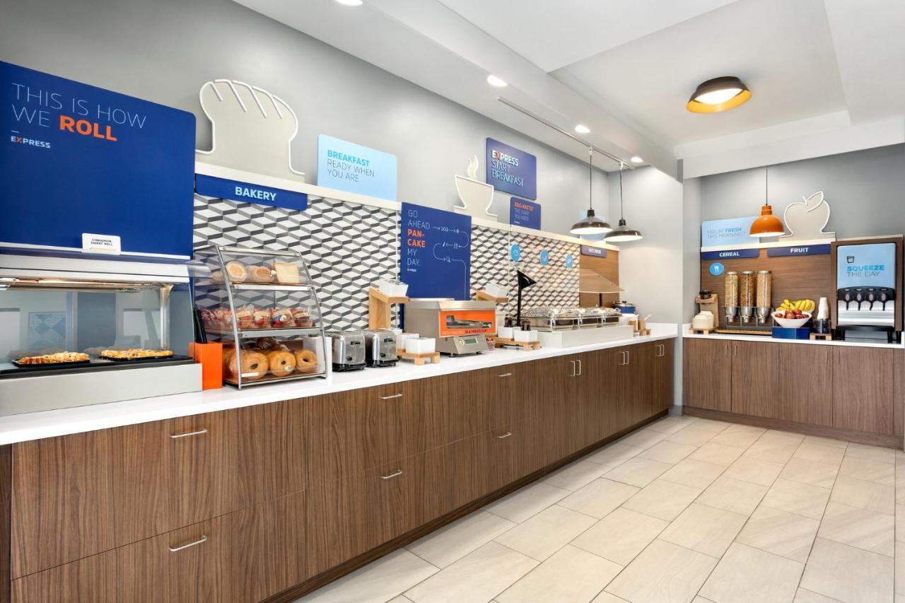 Holiday Inn Express Hotel & Suites Fort Pierce West By Ihg Exterior foto